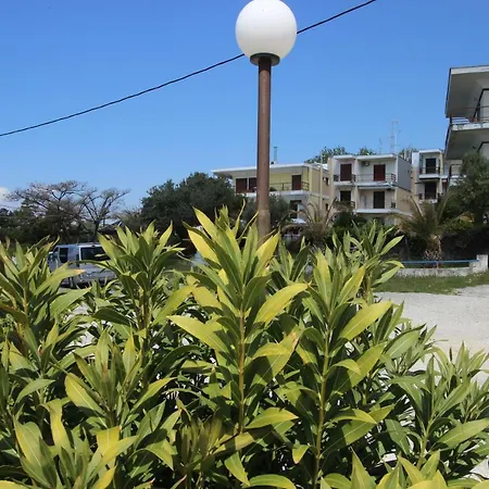 Kariani Beach Apartment Exterior photo