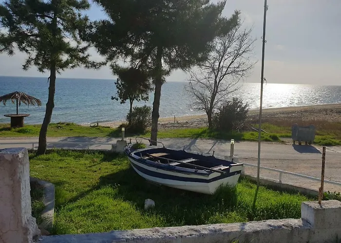 Kariani Beach Apartment